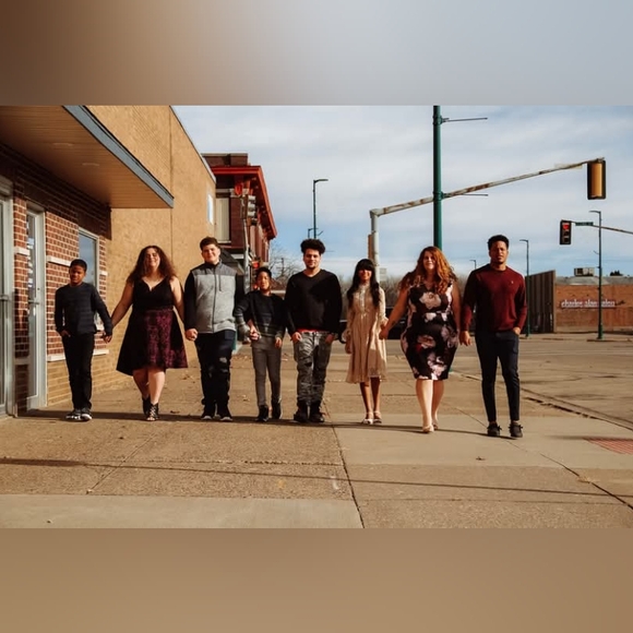 Meet your Posher, Laura - Picture 4 of 16